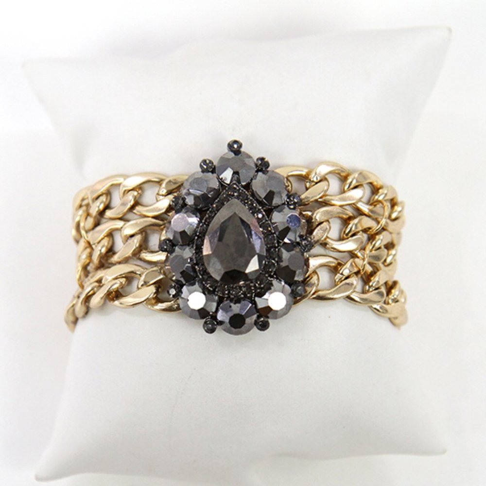 Bijou Drive  black stone with gold chain stretch bracelet